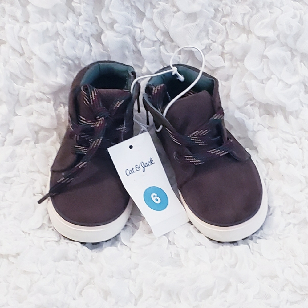 🆕️ Baby Boy High Top Shoes Size 6